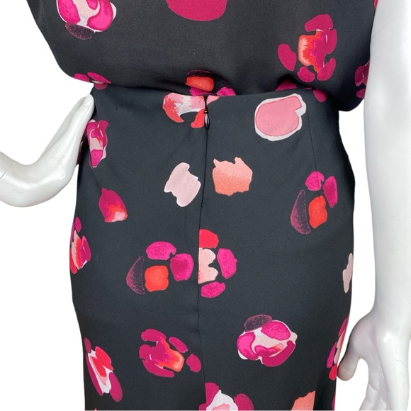 2pc CAbi 5523/5513 Petal Blouse and Mini Skirt Set Black  Pink Floral Sz Medium - Picture 13 of 17